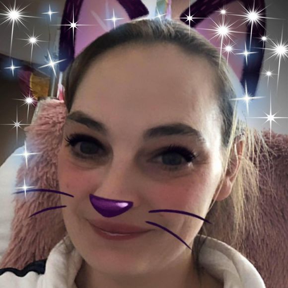 Meet your Posher, Cari - Picture 1 of 1